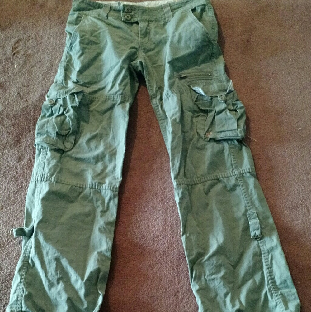 women's bootcut cargo pants.